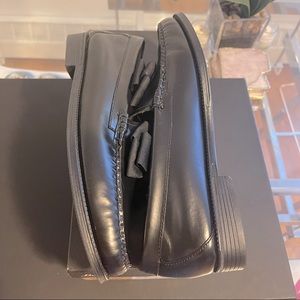 Weejuns black bow loafers